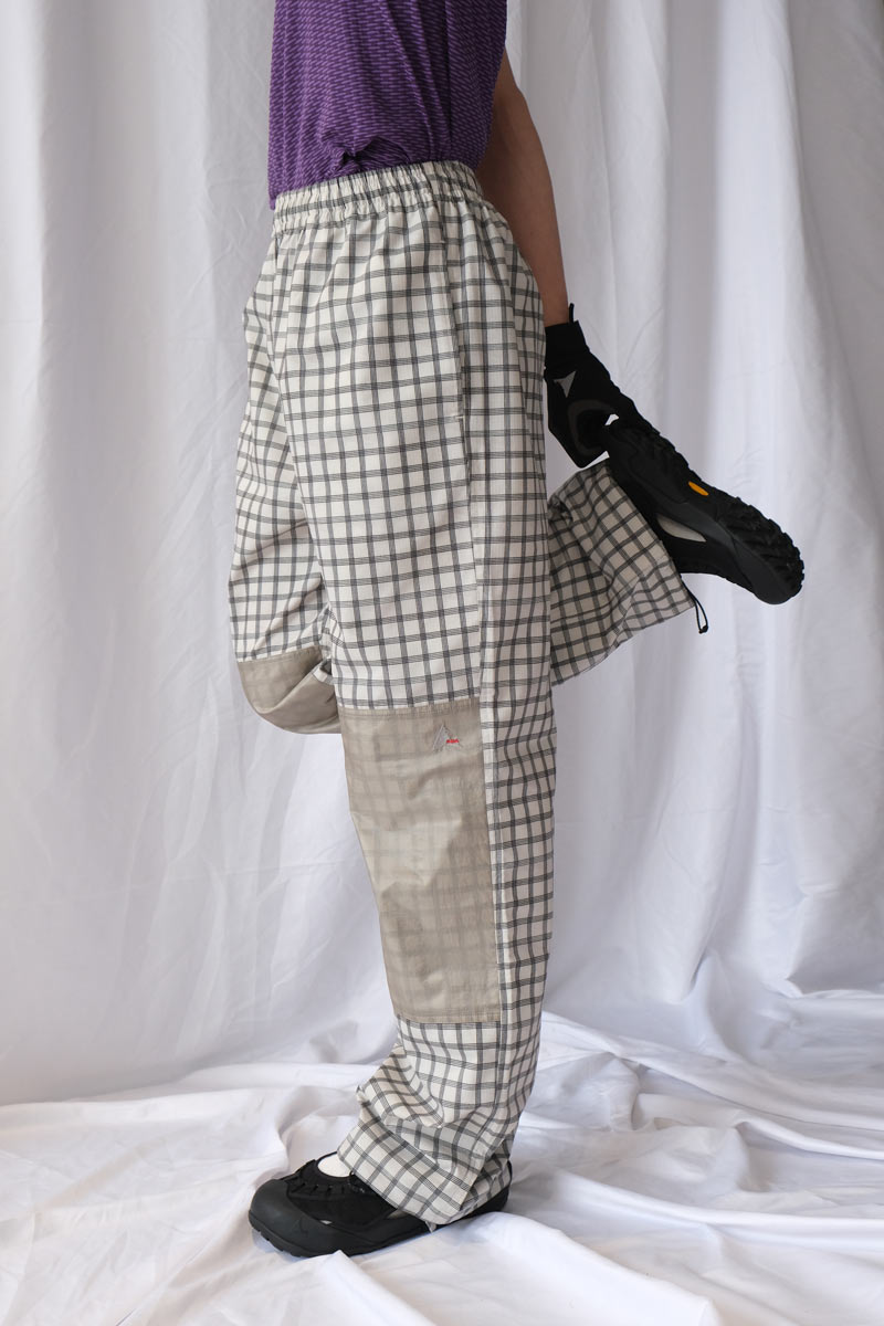 AAIR FLOWEAVE PRINTED CHECK ELASTICATED WAISTBAND PANTS / WHITE