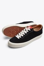Load image into Gallery viewer, VM001 SUEDE LO / BLACK / WHITE