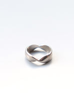 Load image into Gallery viewer, MODEL NUMBER 309 DESIGNED BY &#39;KIM NAVER&#39; STERLING SILVER RING / SILVER