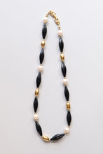 Load image into Gallery viewer, PEARL AND GOLD FILLED NECKLACE / GOLD