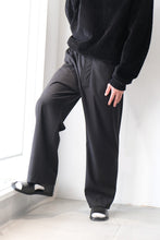 画像をギャラリービューアに読み込む, S17 NO.288 FINE WOOL DRAWSTRING TROUSERS / BLACK HERRINGBONE [金沢店]