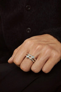 PEARL RING ONE / POLISHED SILVER