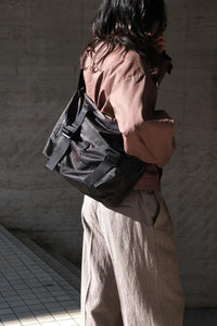 LIBERTY PEACOCK MESSENGER BAG(M) / DARK NAVY