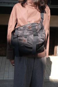 LIBERTY PEACOCK MESSENGER BAG(M) / DARK NAVY