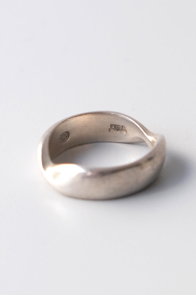 GEORG JENSEN | MODEL NUMBER 309 DESIGNED BY 'KIM NAVER' STERLING SILVER RING / SILVER