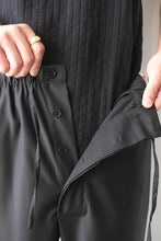 画像をギャラリービューアに読み込む, S17 NO.288 FINE WOOL DRAWSTRING TROUSERS / BLACK HERRINGBONE [金沢店]