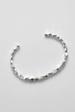 Load image into Gallery viewer, SNAKE BRACELET / CARVED SILVER