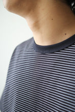 Load image into Gallery viewer, GIZA COMPACT STRIPE S/S T-SHIRT / BLACK WHITE