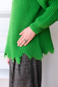 WOOL BROKEN KNIT HIGH NECK SWEATER / GREEN