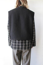 Load image into Gallery viewer, TOP VEST / EVENING BLACK BOUCLE WOOL