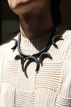 Load image into Gallery viewer, FLOR LEAHTER NECKLACE / BLACK