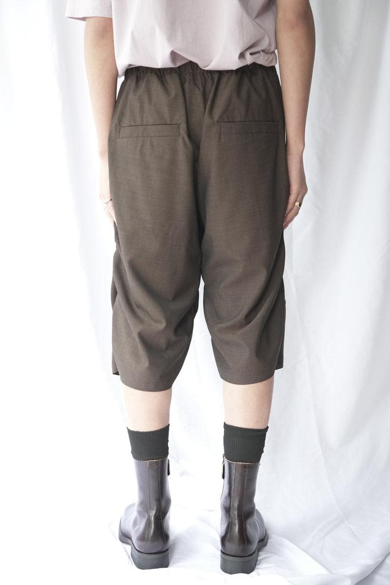 S18 NO.330 SUMMER WOOL DRAPED SHORT TROUSERS / BROWN [金沢店]
