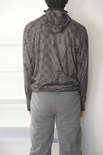 画像をギャラリービューアに読み込む, LAKI MELTED PRINT UV HOODIE / OLIVE