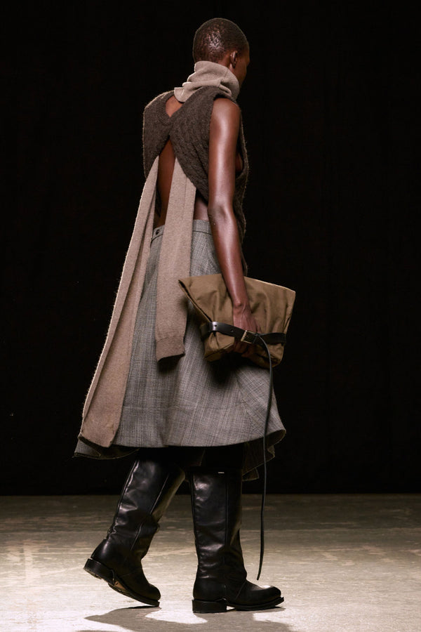 WRAP BAG / DUST MOSS KURA CANVAS [Expected to arrive in Autumn/Winter 2026]
