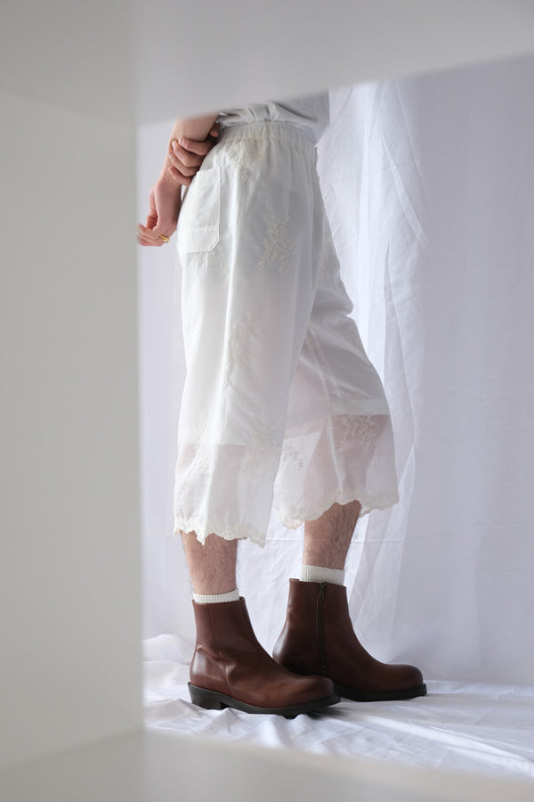 FRILL SHORTS / IVORY BLOOM ETHEREAL VELI