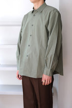 Load image into Gallery viewer, R17 SHIRT-8 / GUM WEATHER