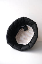 Load image into Gallery viewer, WATERPLOOF MELTON HAT / BLACK 