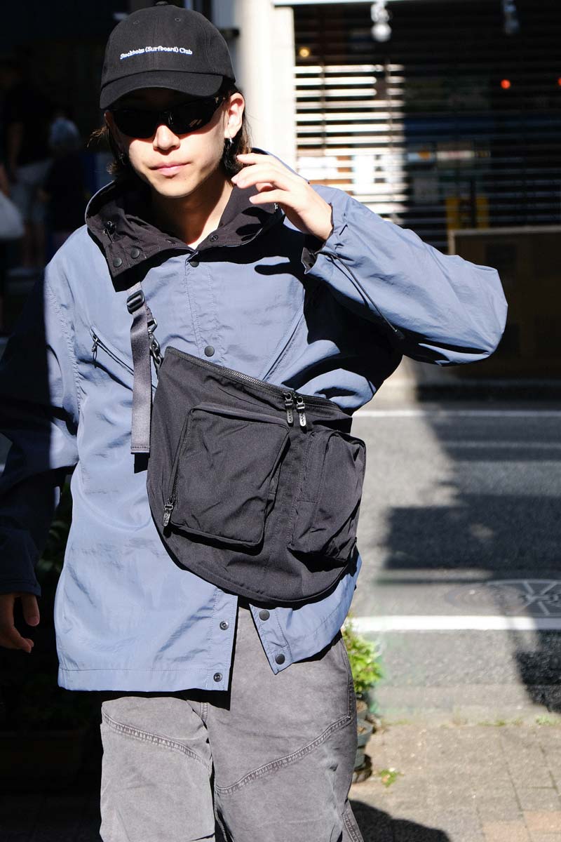 AMIACALVA | GABARDINE BODY BAG / BLACK ギャバジンメッセンジャー