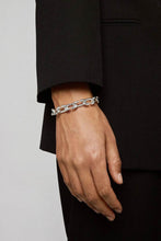 Load image into Gallery viewer, C BRACELET THICK / POLISHED SILVER