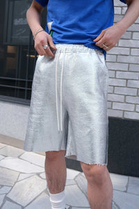 SILVER SWEAT SHORTS / SILVER
