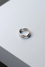 Load image into Gallery viewer, MODEL NUMBER 309 DESIGNED BY &#39;KIM NAVER&#39; STERLING SILVER RING / SILVER