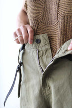 Load image into Gallery viewer, GLOOM CARGO TROUSERS / PALE GREEN 