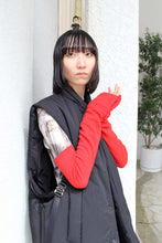 画像をギャラリービューアに読み込む, EXTRA FINE MERINO WOOL LONG ARM WARMERS / RED