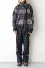 Load image into Gallery viewer, SONAR ROUNDNECK / BLACK DESTRUCTIVE GINGHAM