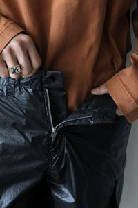 MOUNT SHORTS / BLACK TECH CHINTZ RIPSTOP