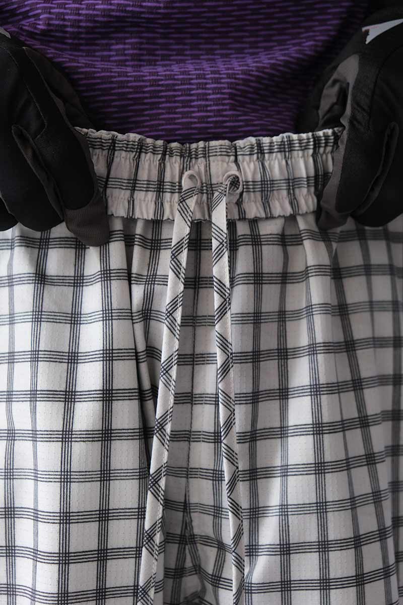 AAIR FLOWEAVE PRINTED CHECK ELASTICATED WAISTBAND PANTS / WHITE