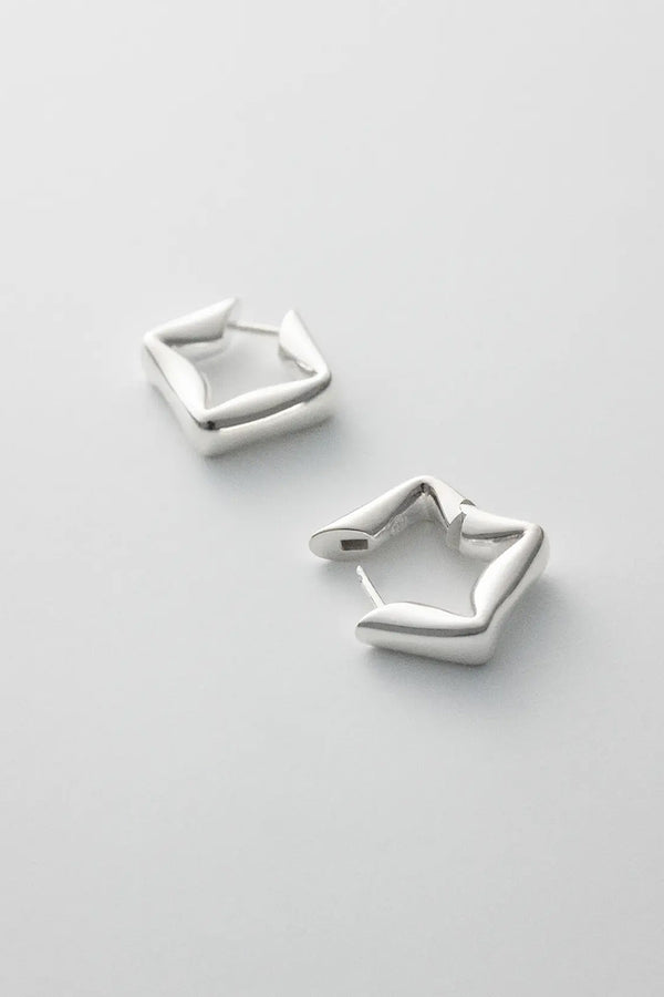 STRAW EARRINGS SMALL SINGLE / 925 STERLING SILVER [Arriving April]