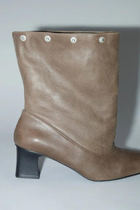 JOLIE SNAPS DETACHABLE LEATHER BOOTS / BROWN