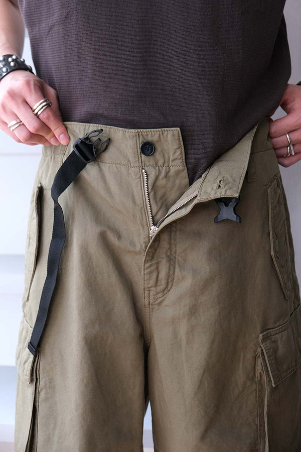 DARK CARGO SHORTS / PALE GREEN [40% 할인]