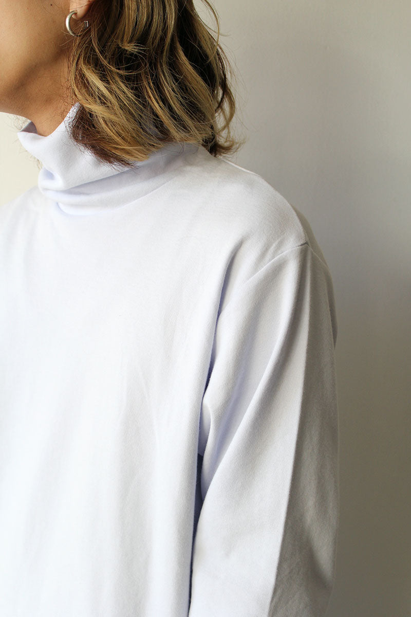PLAIN TURTLENECK / WHITE
