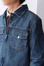 Load image into Gallery viewer, TRUCKER JACKET / VINTAGE DENIM