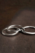 Load image into Gallery viewer, CONNECTED RING INFINITY / STERLING SILVER 