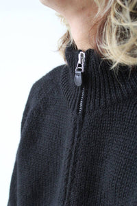 ULTRA ZIP FUNNEL / JET BLACK ISELS WOOL