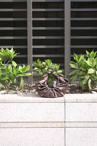 KIKU CROISSANT BAG / ROOT