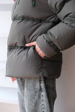 Load image into Gallery viewer, LILIAN DOWN JACKET / GREY