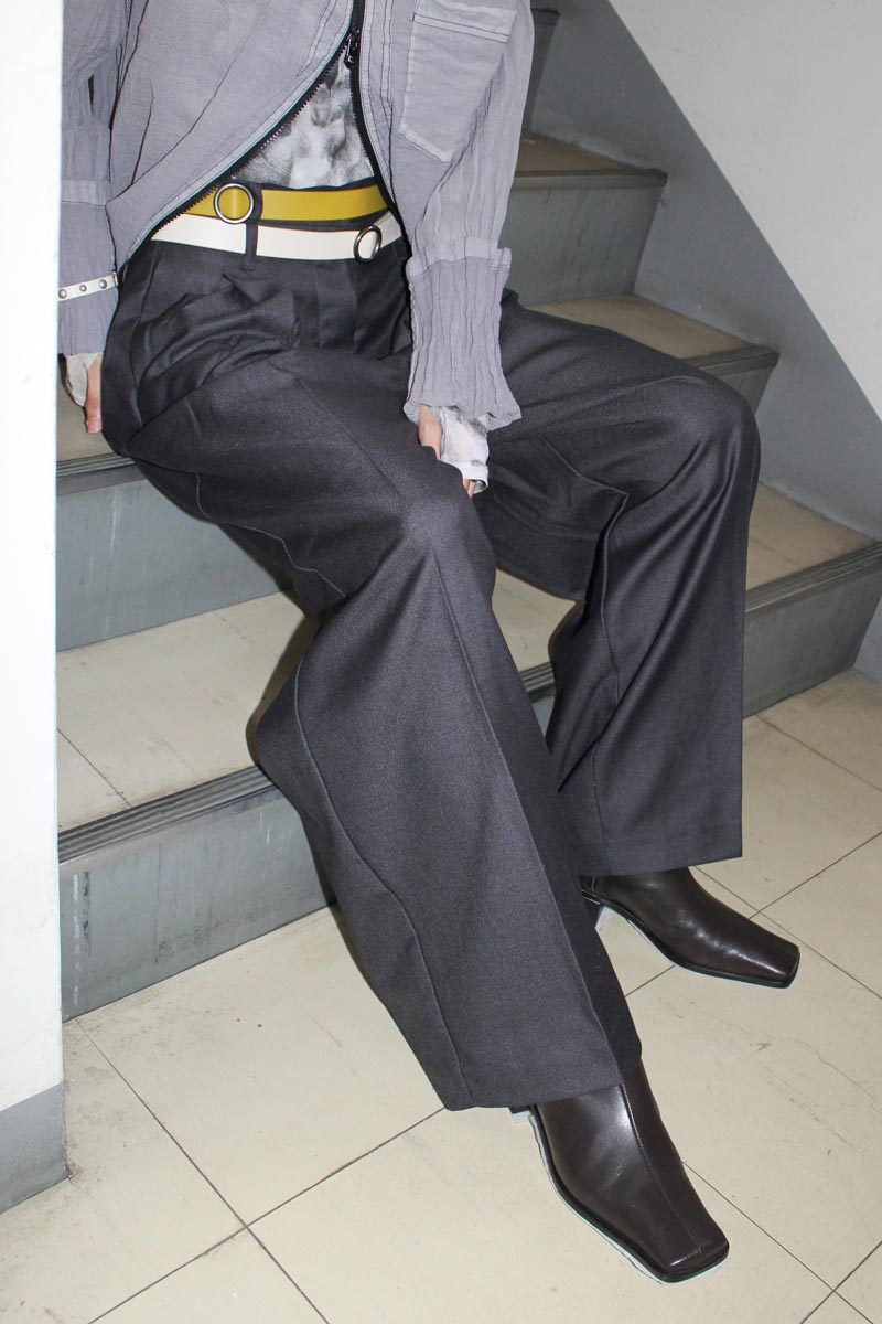 MARVELT 2TUCK SLACKS / CHARCOAL