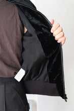 Load image into Gallery viewer, VELVET TRACK REGULAR FIT JACKET .12 / BLACK