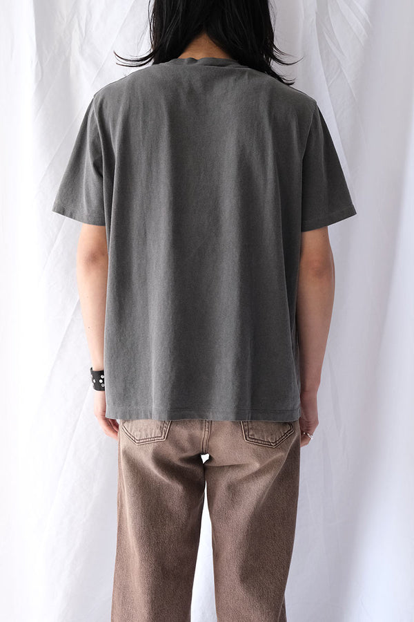 BOX T-SHIRT / WORN GRAPHITE LEGACY JERSEY