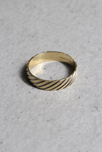 Load image into Gallery viewer, 14K GOLD RING 3.36G / GOLD