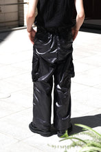 Load image into Gallery viewer, WAX VINTAGE WIDE CARGO PANTS / BLACK