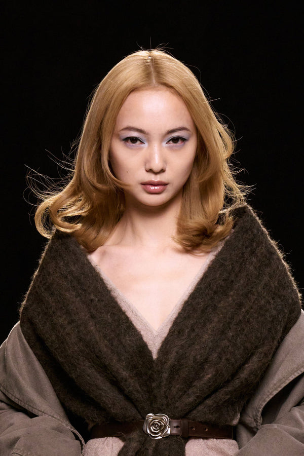 ESTATE SCARF / CHOCO PRESSED WAVE ALPACA [Expected to arrive in Autumn/Winter 2026]