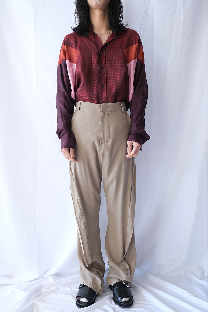 TWISTED TAILORED TROUSER / BEIGE