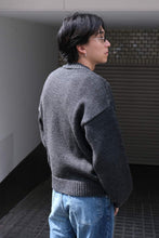 Load image into Gallery viewer, SONAR V-NECK / ASH MELANGE STATELY WOOL