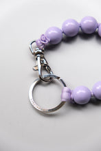 Load image into Gallery viewer, DICKE PERLEN SHORT KEYHOLDER / LILAC-LILAC