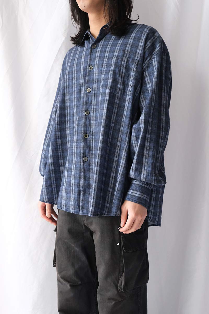 BORROWED SHIRT / CHECK PLEASE PRINT