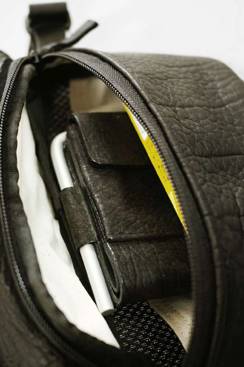 DEER LEATHER WAIST BAG M/ BLACK
